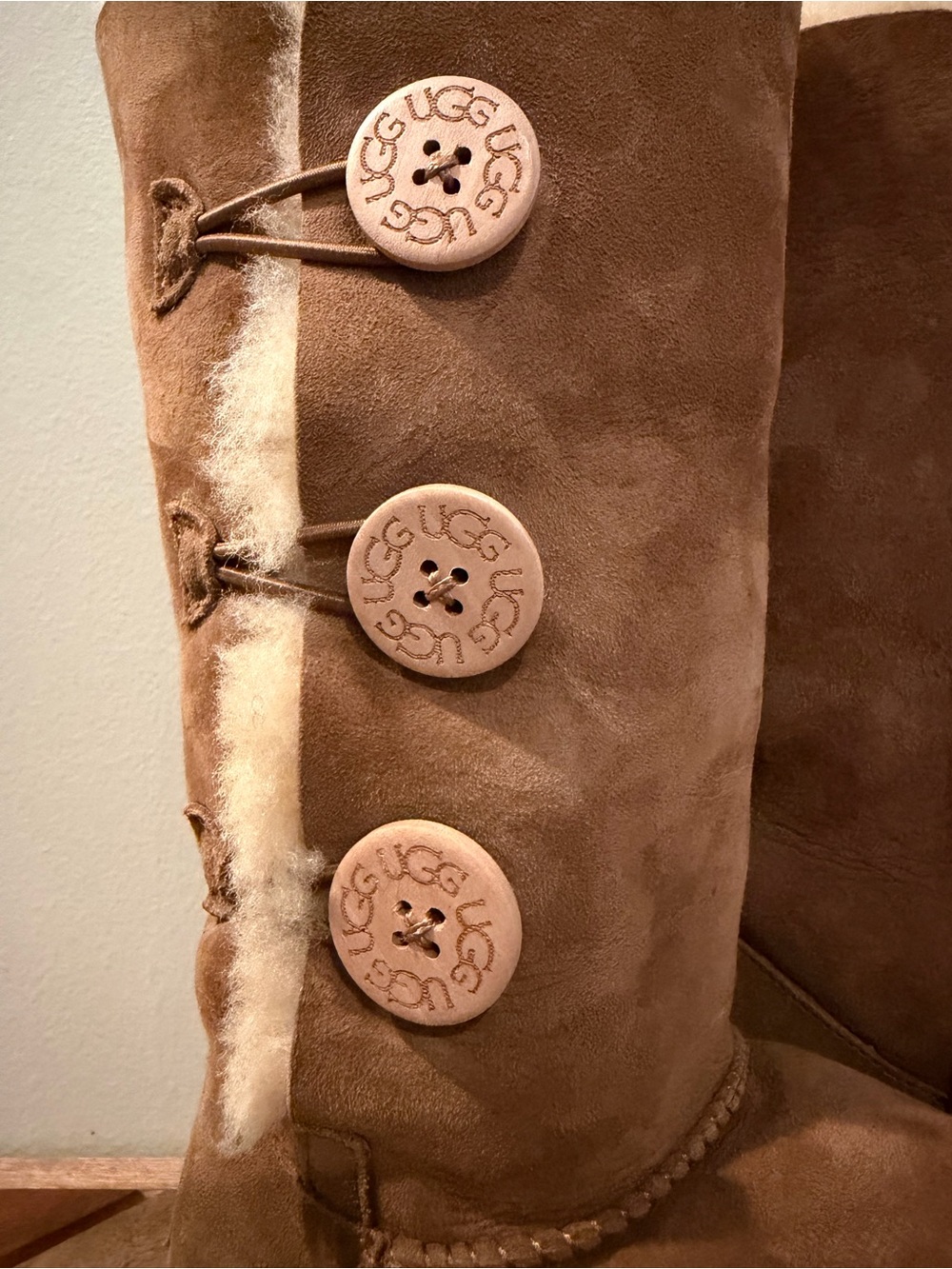 UGG Bailey Button Triplet - Women - Picture 2 of 6